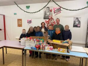 Lire la suite à propos de l’article Solidarité à l’École Saint-Bernard : une collecte pour Noël