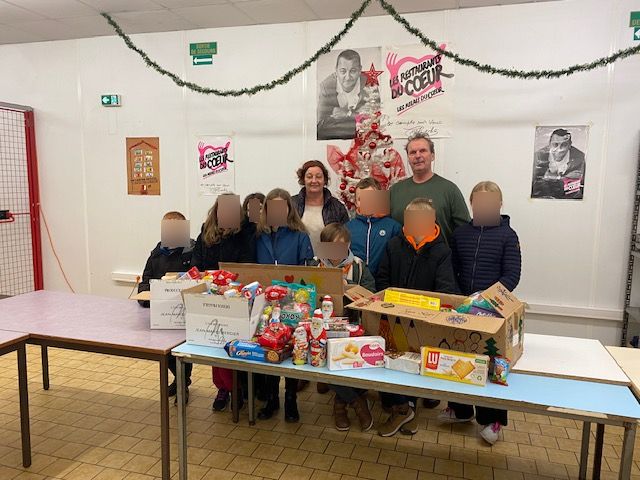 You are currently viewing Solidarité à l’École Saint-Bernard : une collecte pour Noël