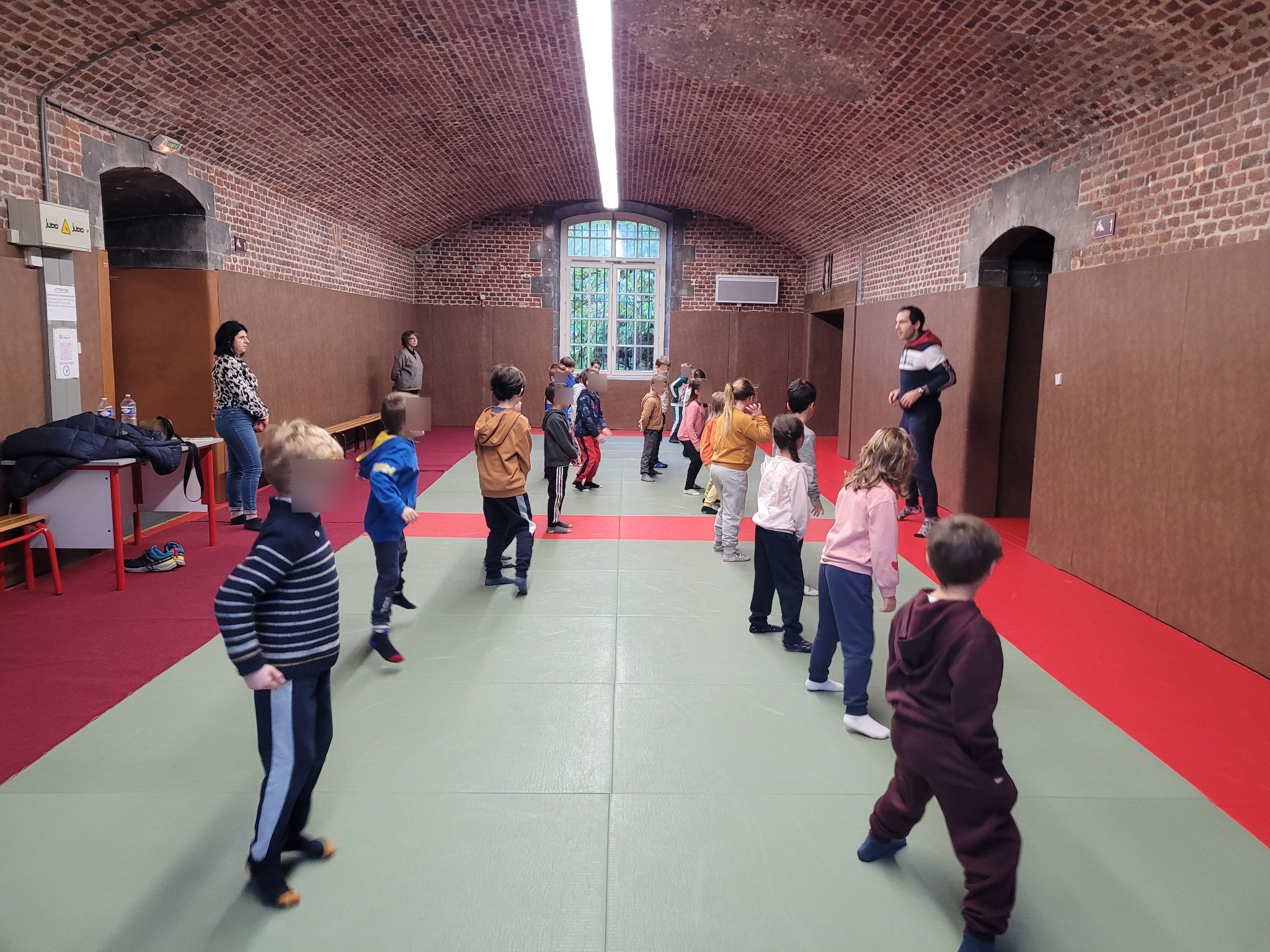 You are currently viewing Les CP découvrent le judo
