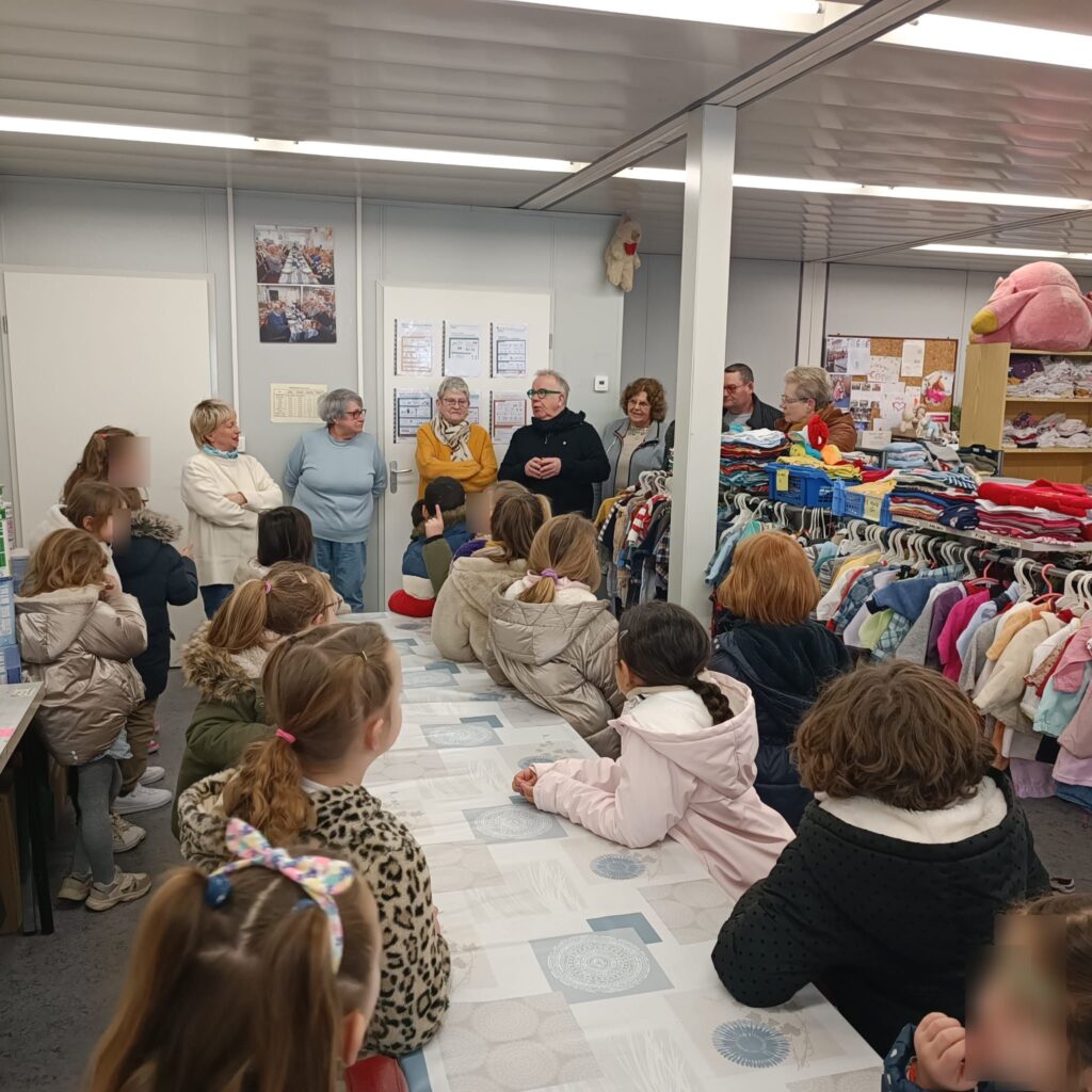 Les CP à la rencontre des “Bébés du Cœur”