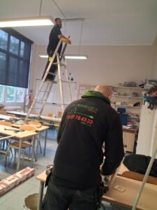 « Les travaux continuent pendant les vacances. »